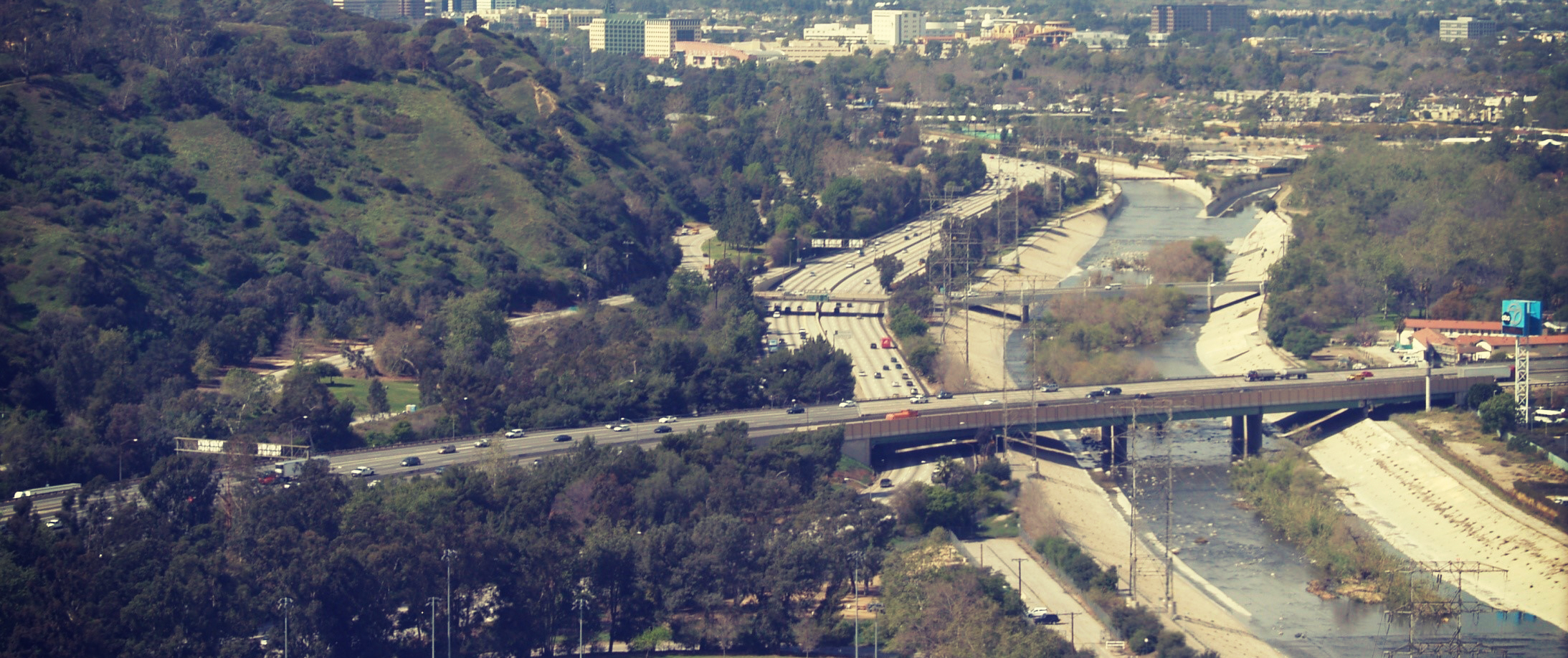 LA River: Revitalization for Stronger Communities LA River: Revitalization for Stronger Communities